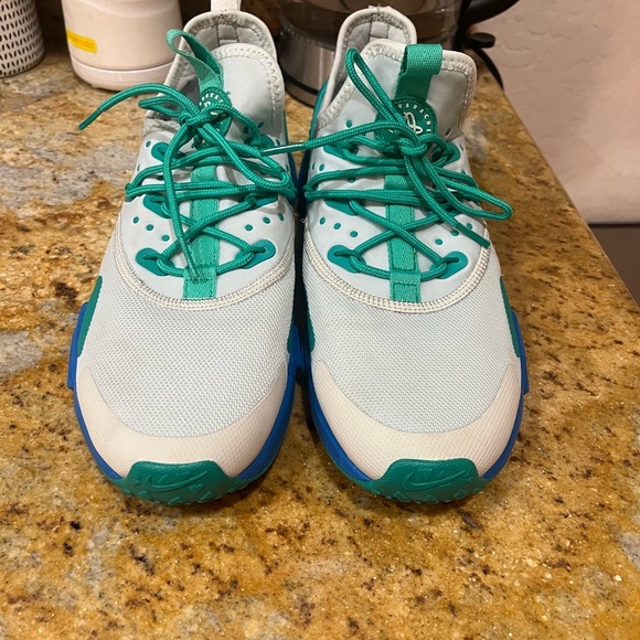 Nike Air Huarache Drift 'Barely Green' size 9 - Picture 2 of 9